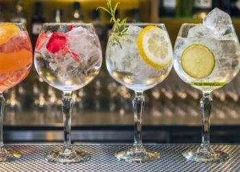 Gin-tonic in Spanje: waarom deze cocktail zo populair is