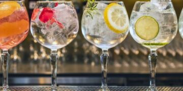 Gin-tonic in Spanje: waarom deze cocktail zo populair is