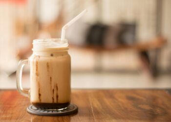 Geniet van een koude koffie of ‘café con hielo’ in Spanje