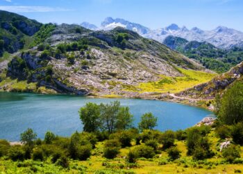Wandelen in Spanje: de mooiste nationale parken en routes