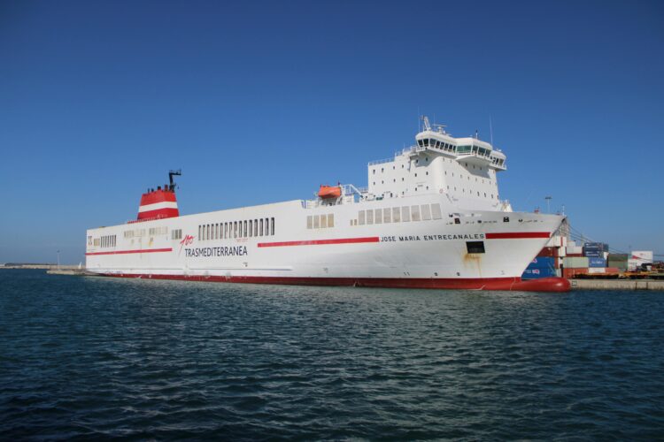 Nieuw ‘ferry‑hotel’ op Ibiza leidt tot onrust bij lokale ondernemers