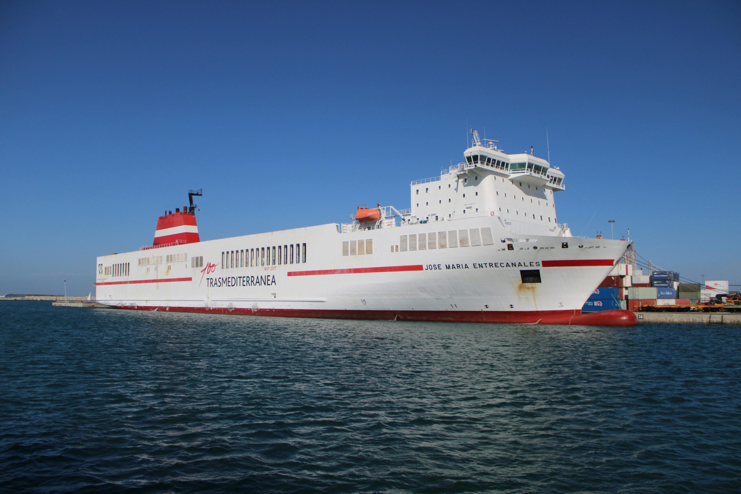 Nieuw ‘ferry‑hotel’ op Ibiza leidt tot onrust bij lokale ondernemers