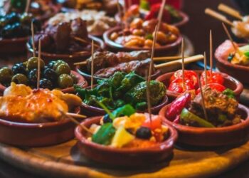 Wat de Spaanse keuken uniek maakt in vergelijking met de Nederlandse keuken