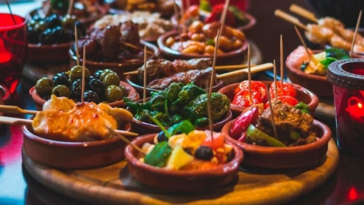 Wat de Spaanse keuken uniek maakt in vergelijking met de Nederlandse keuken