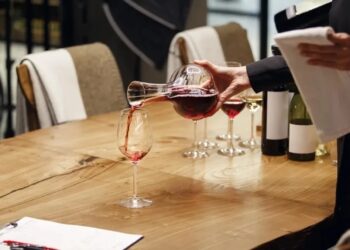 Hoe proef je wijn als een echte Spaanse sommelier?