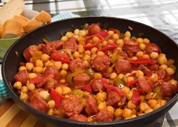 5 Spaanse stoofschotels die je een keer moet maken