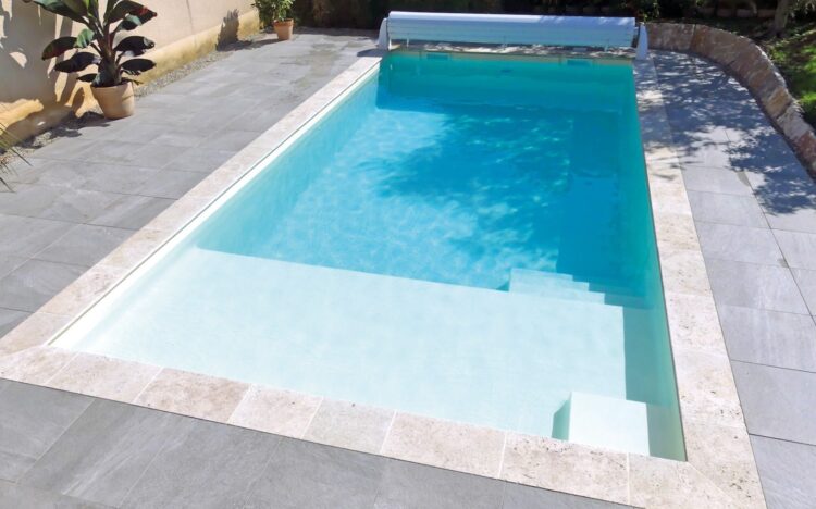 Alles wat je moet weten voordat je een zwembad in Spanje laat bouwen